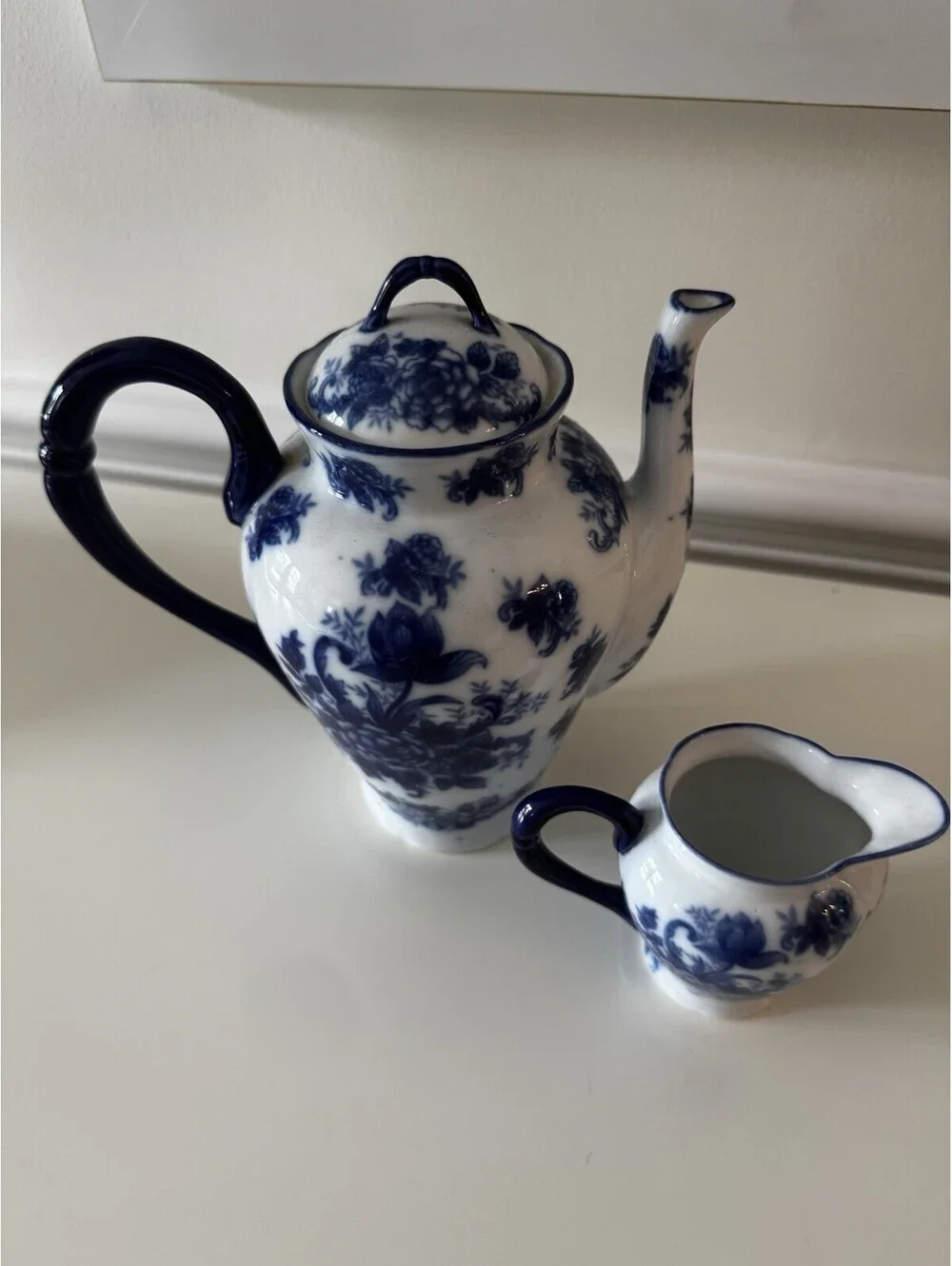 Vintage Cracker Barrel Discontinued Blue & White Floral Porcelain Tea Set 2 Pc